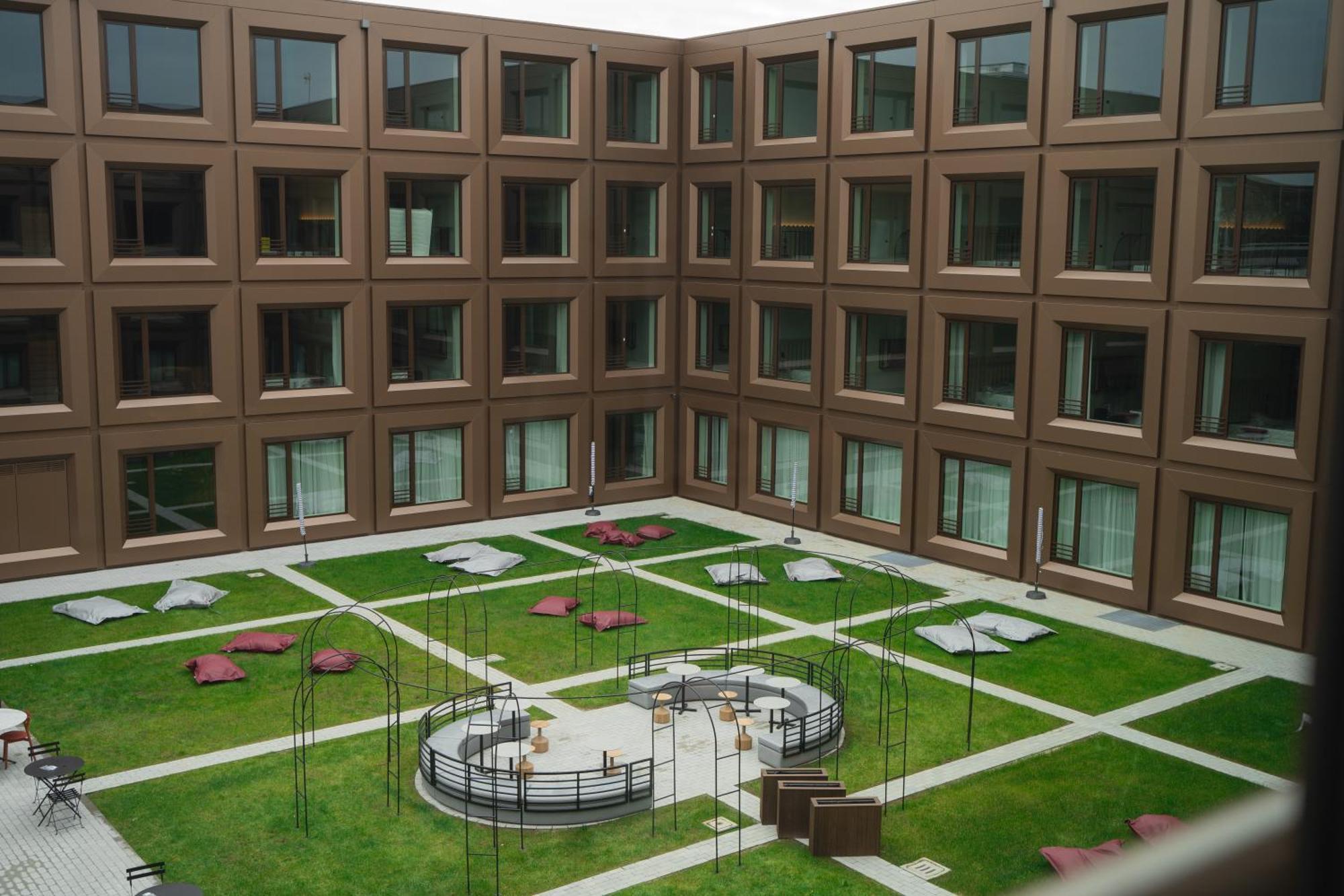 Hotel Tribe Milano Malpensa Vizzola Ticino Exterior foto