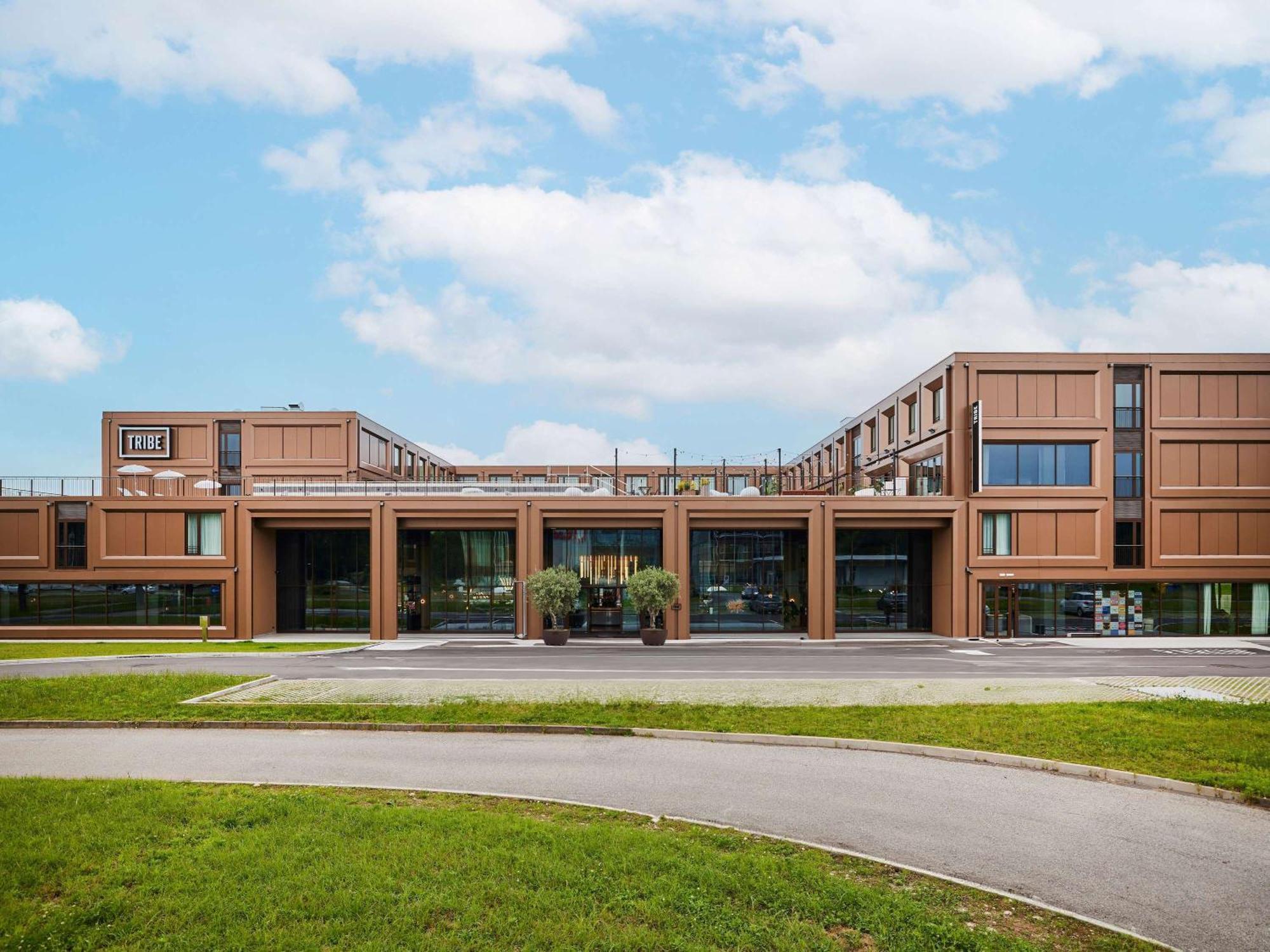 Hotel Tribe Milano Malpensa Vizzola Ticino Exterior foto